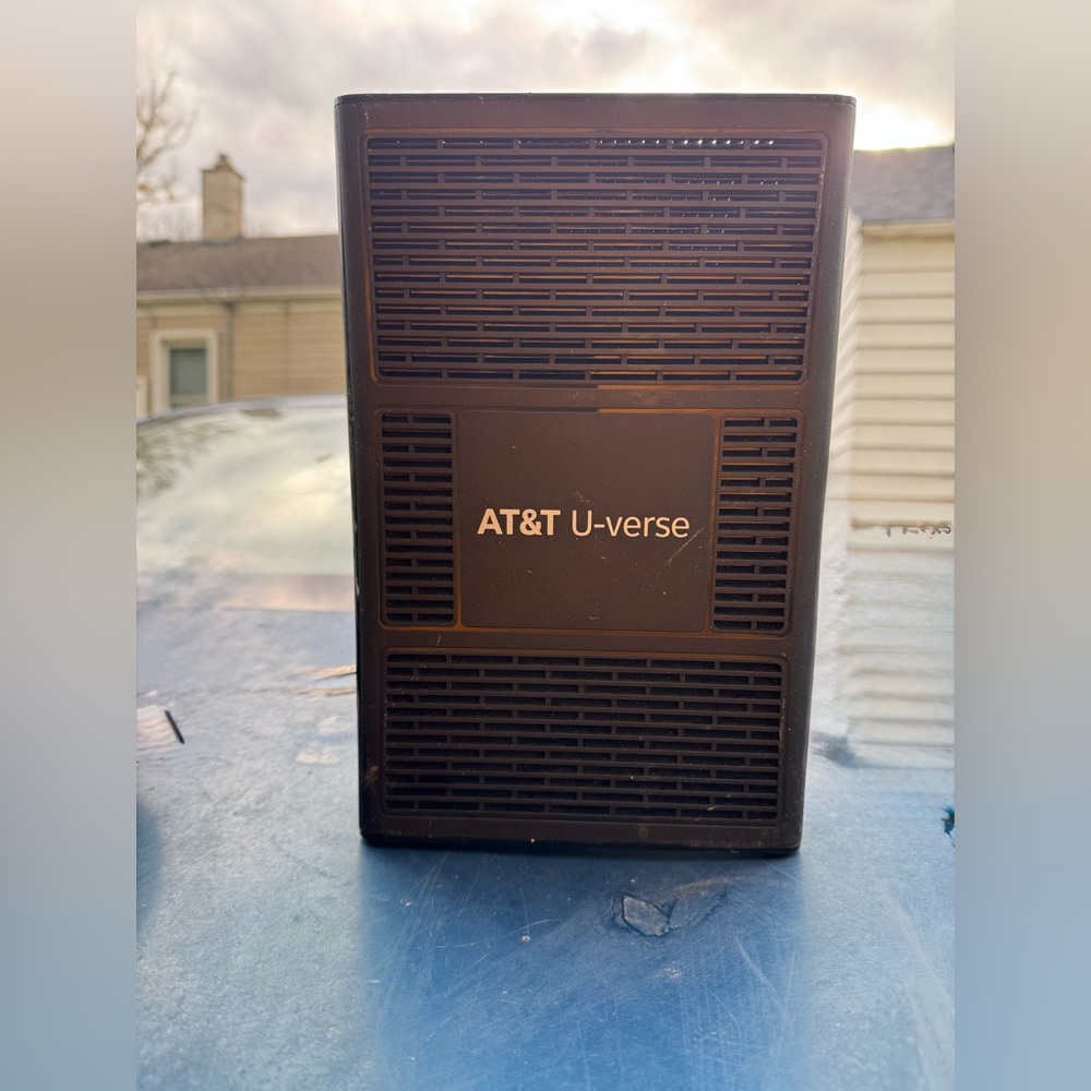 ATT U-Verse Wireless Internet Modem/Router - Picture 2 of 4